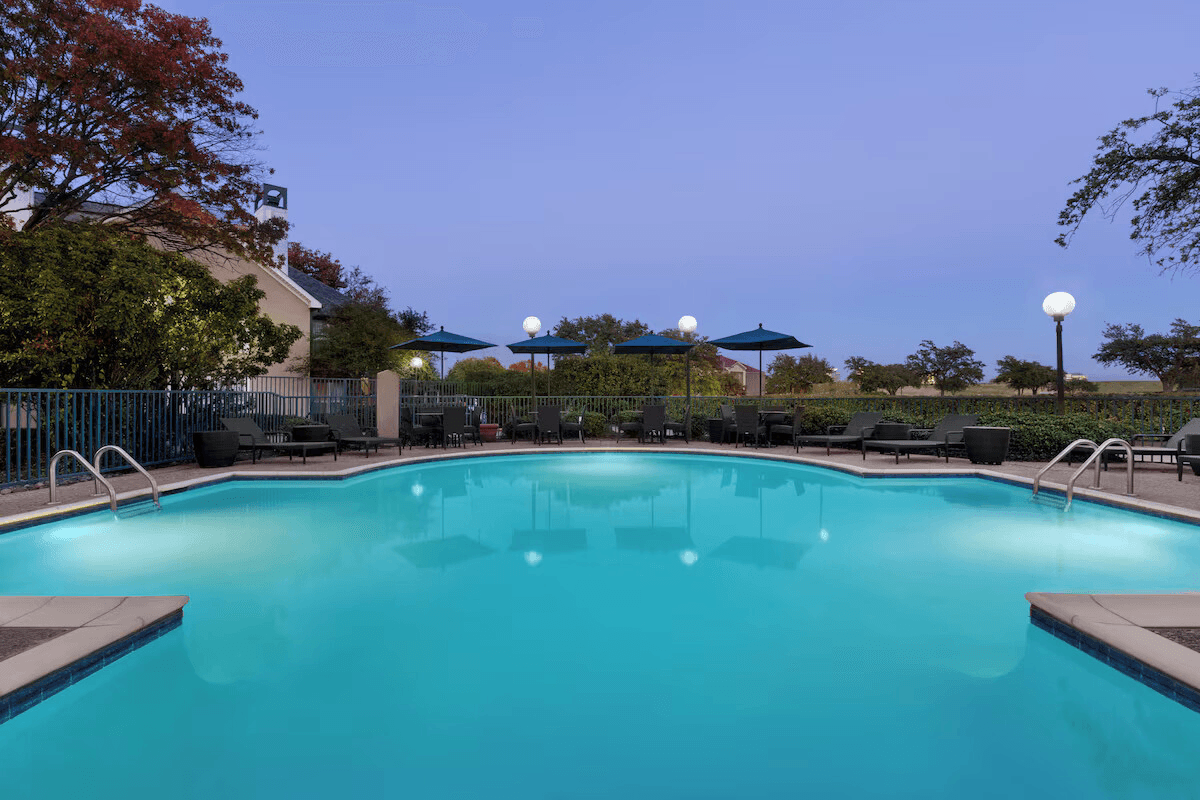 listing card gallery