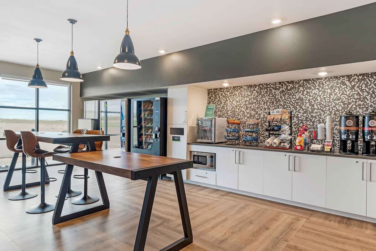 listing card gallery