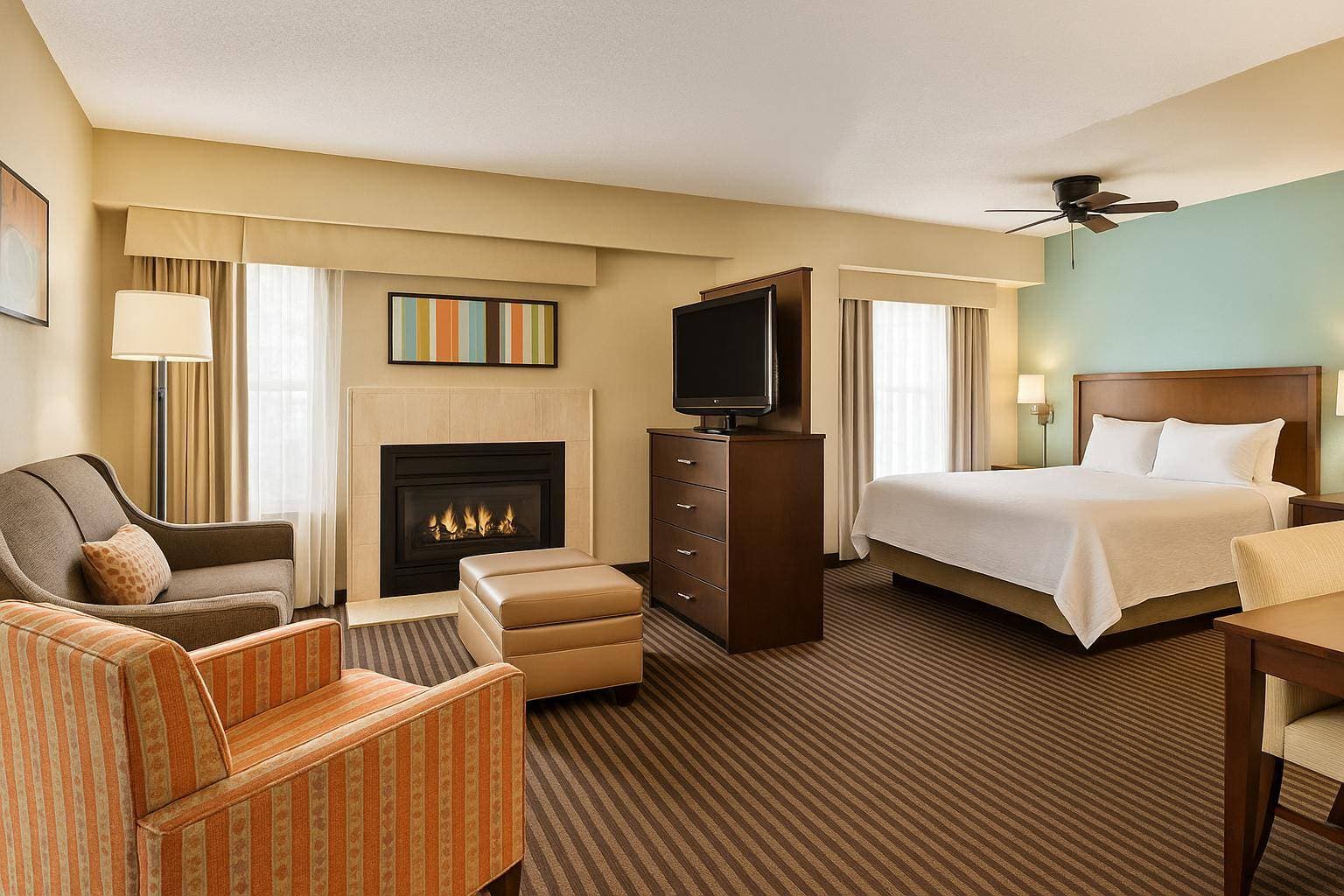 Rapdis King Studio with Parking, Pool & Gym