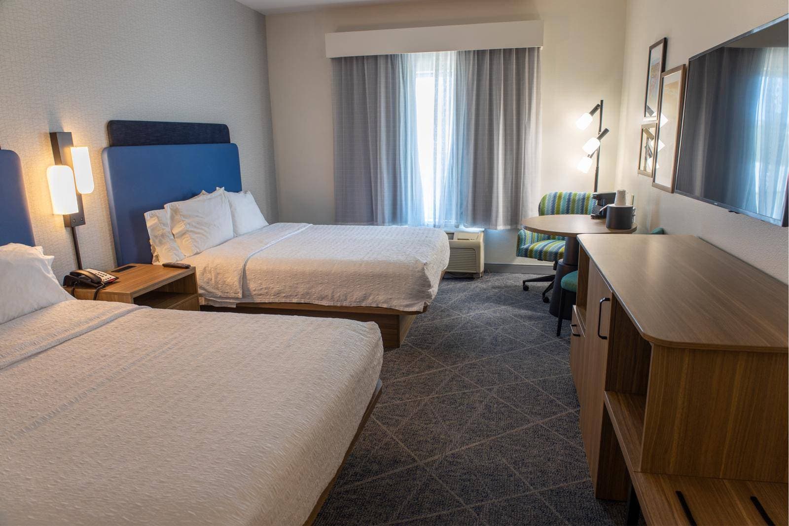 Lake Travis Getaway – Double Queen w/ Pool & Gym