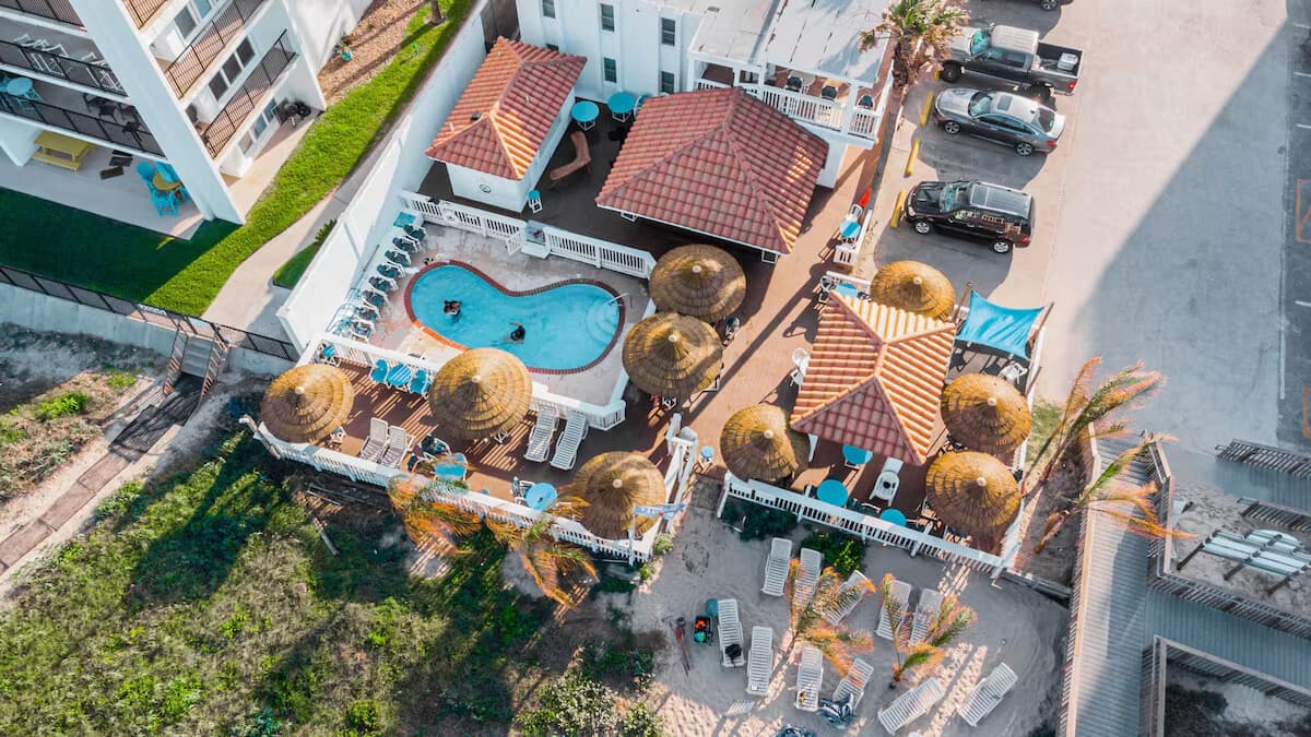 SPI 2 Double Suite:Private Beach, Volleyball & Bar