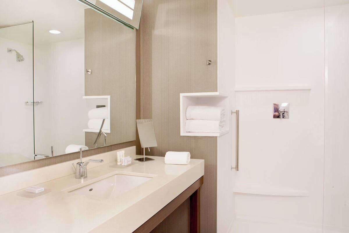 2 Queen Room