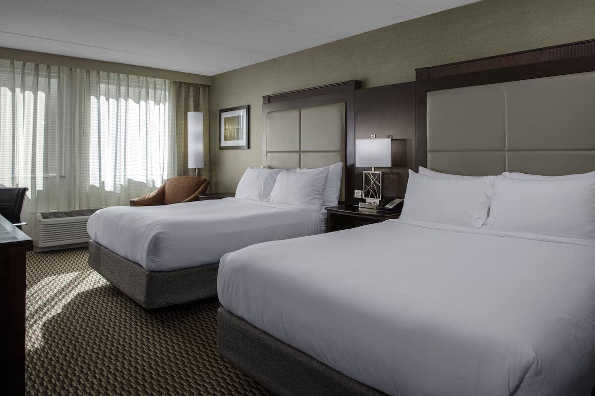 2 Queen Room