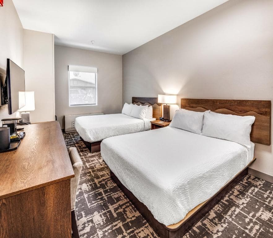 2 Queen Room
