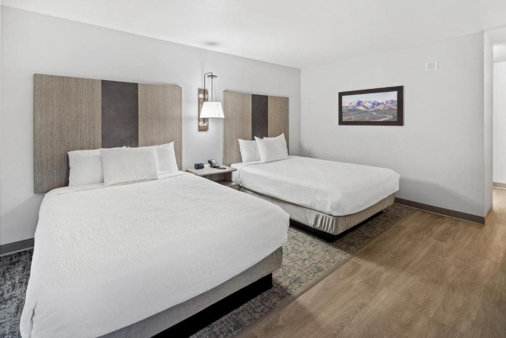 2 Queen Room