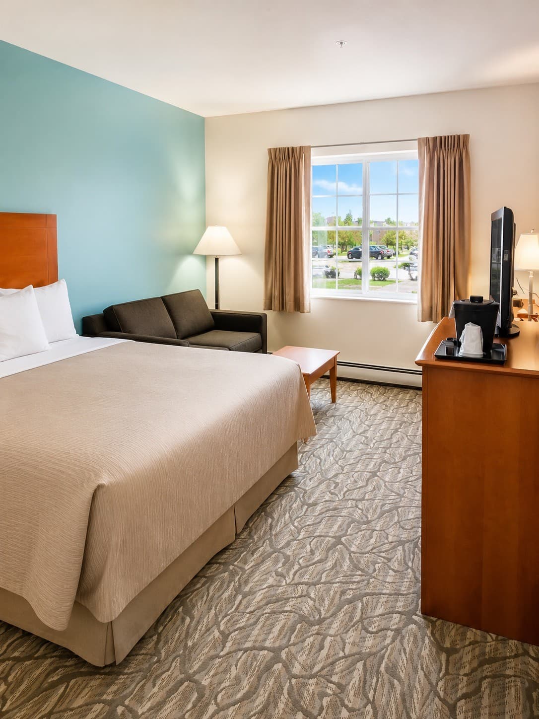 Deluxe King Room