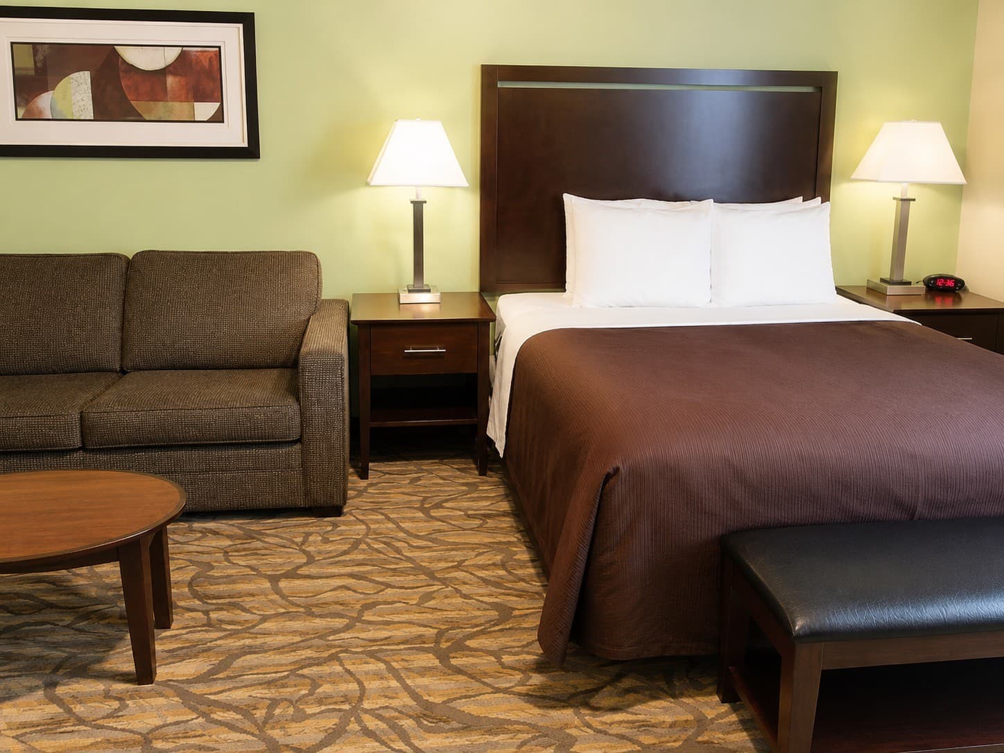 Queen Suite Room
