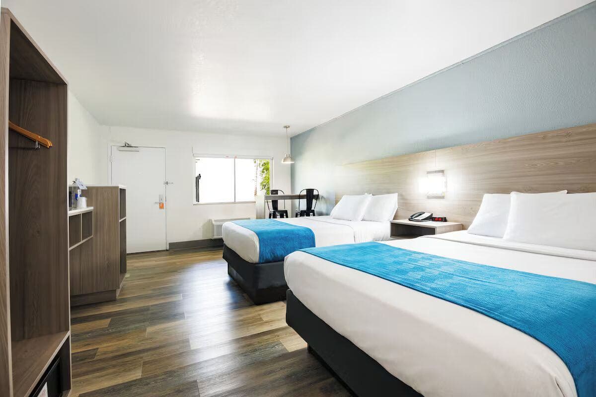 2 Queen Studio Room (Newly Renovated)
