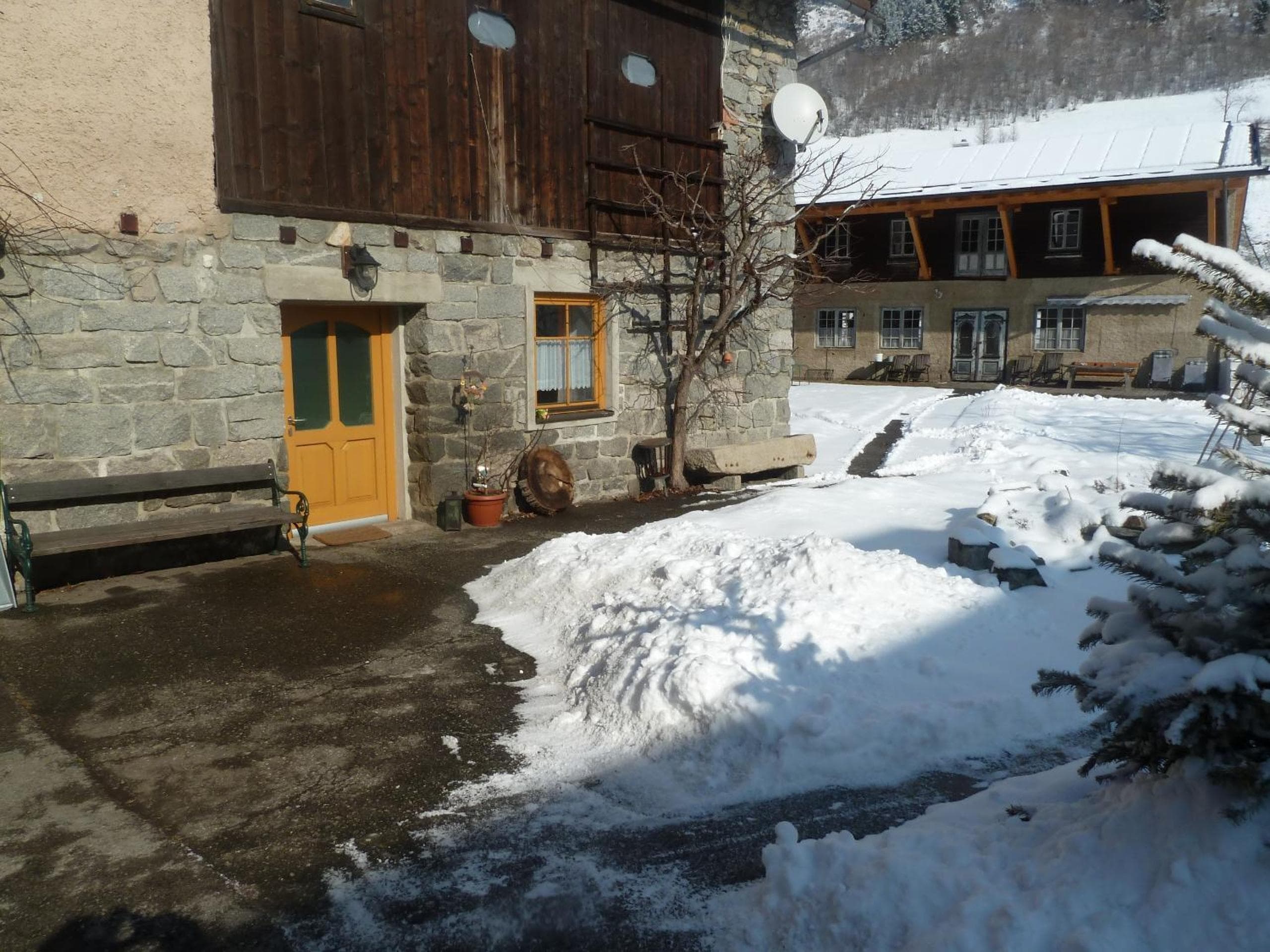 Photo 3