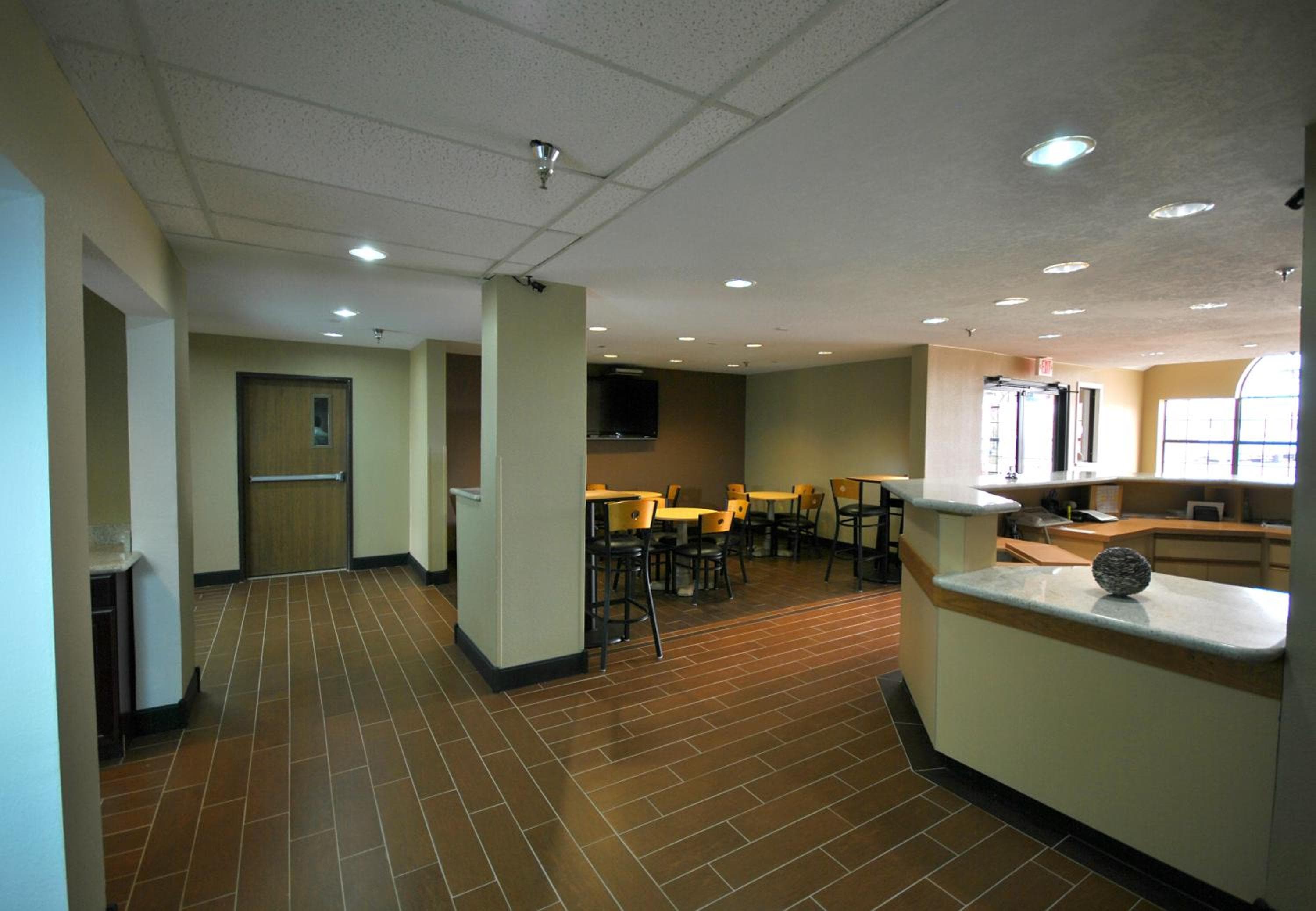 Photo 8