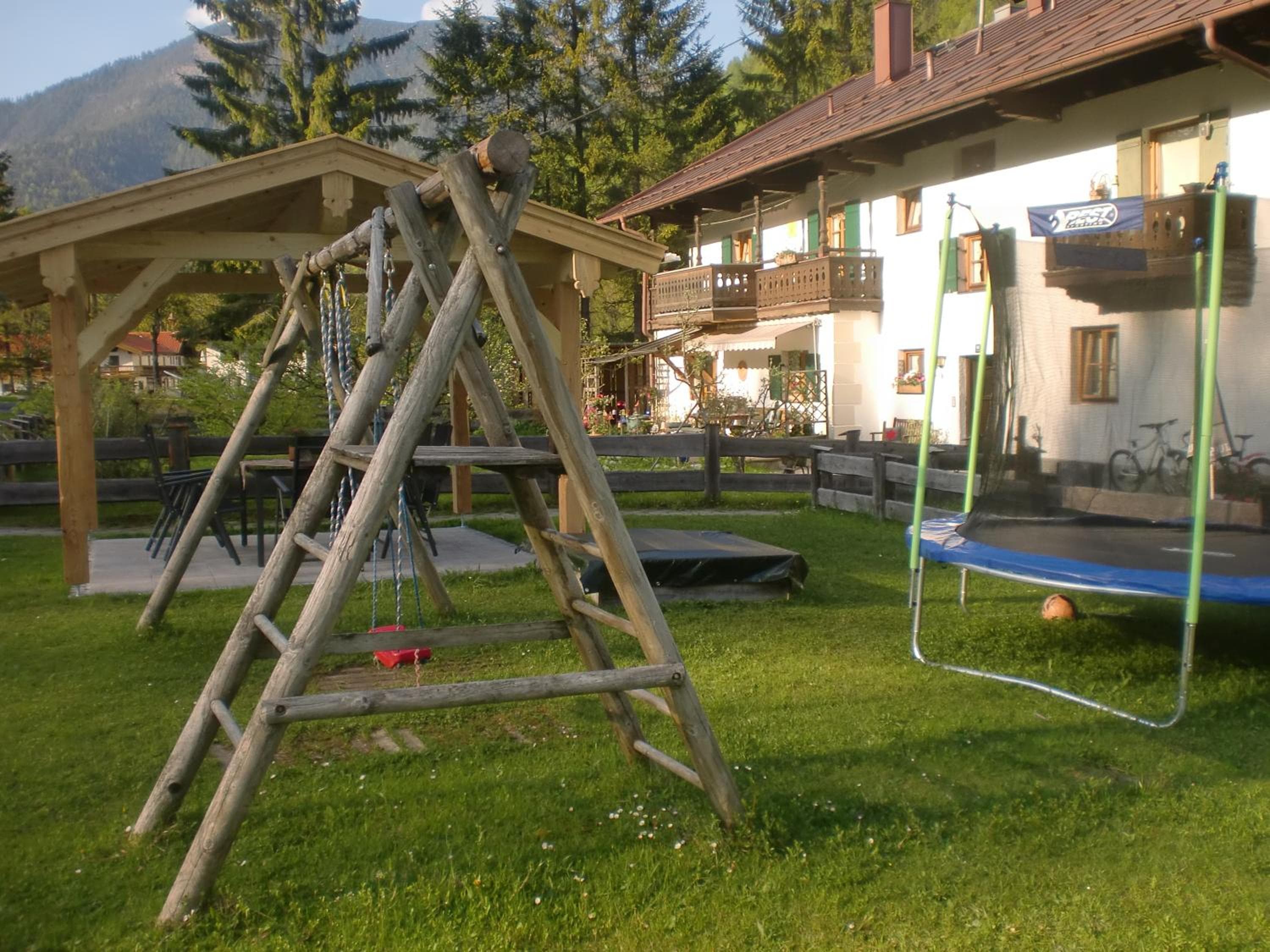 Photo 11