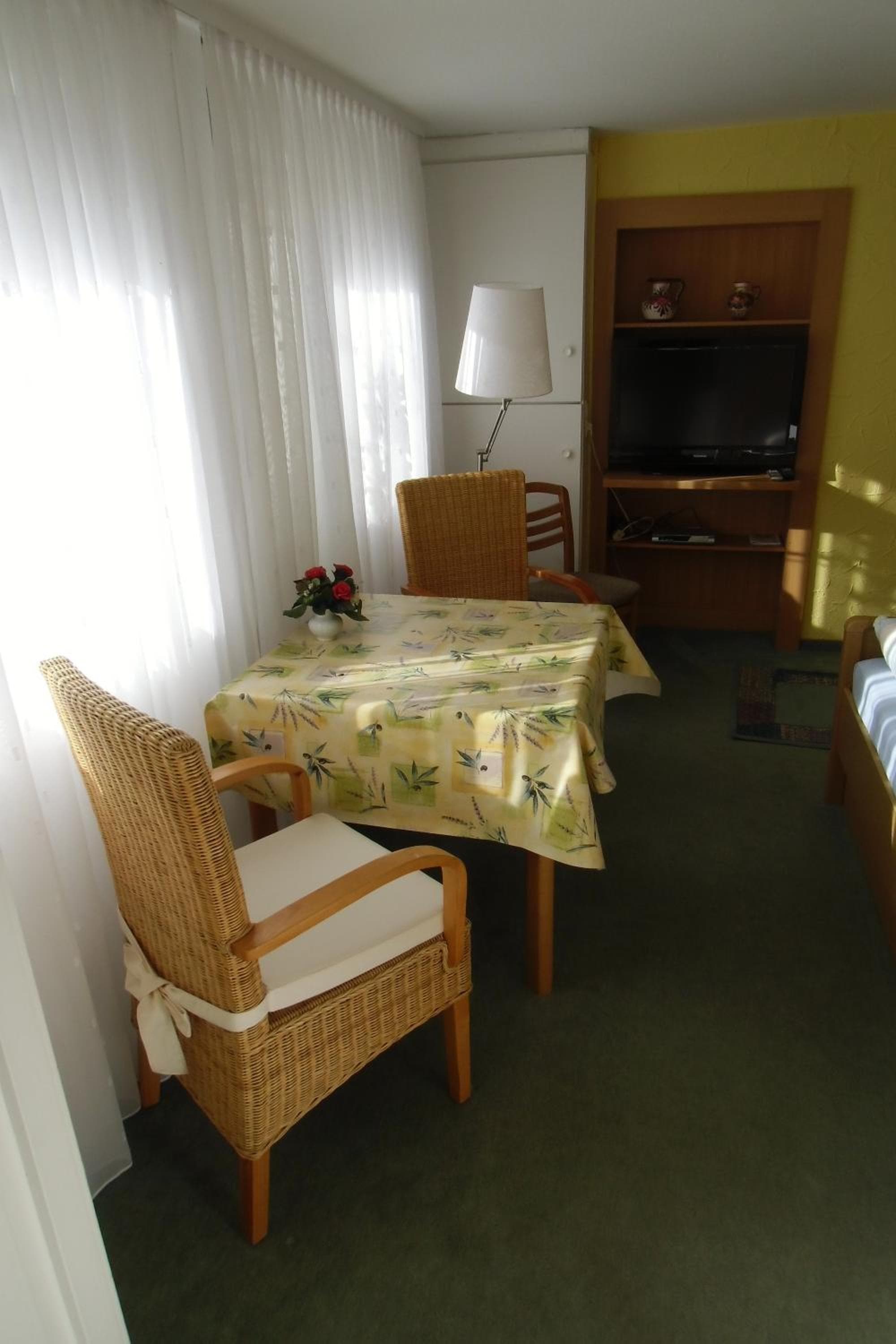 Photo 6