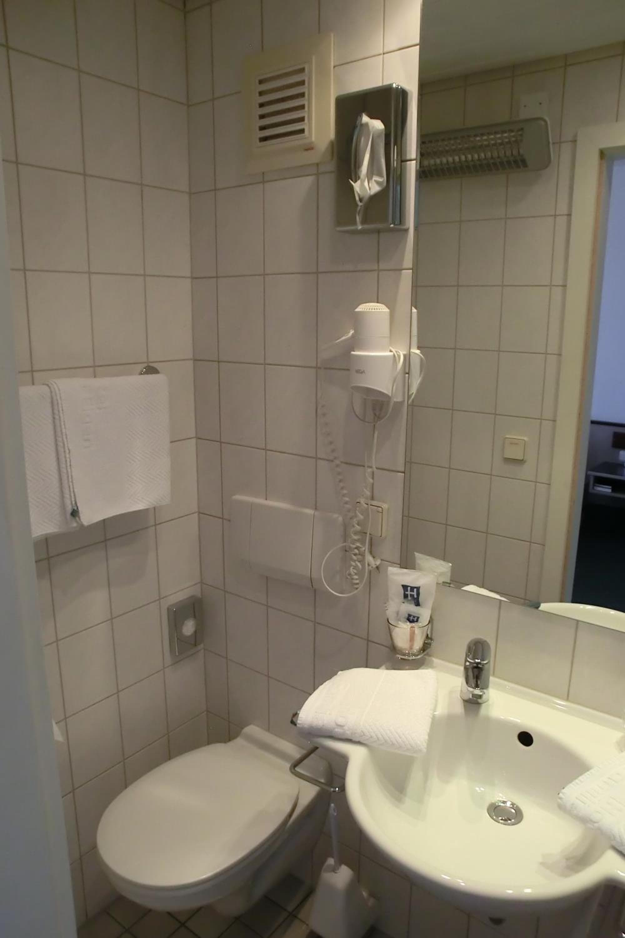 Photo 42