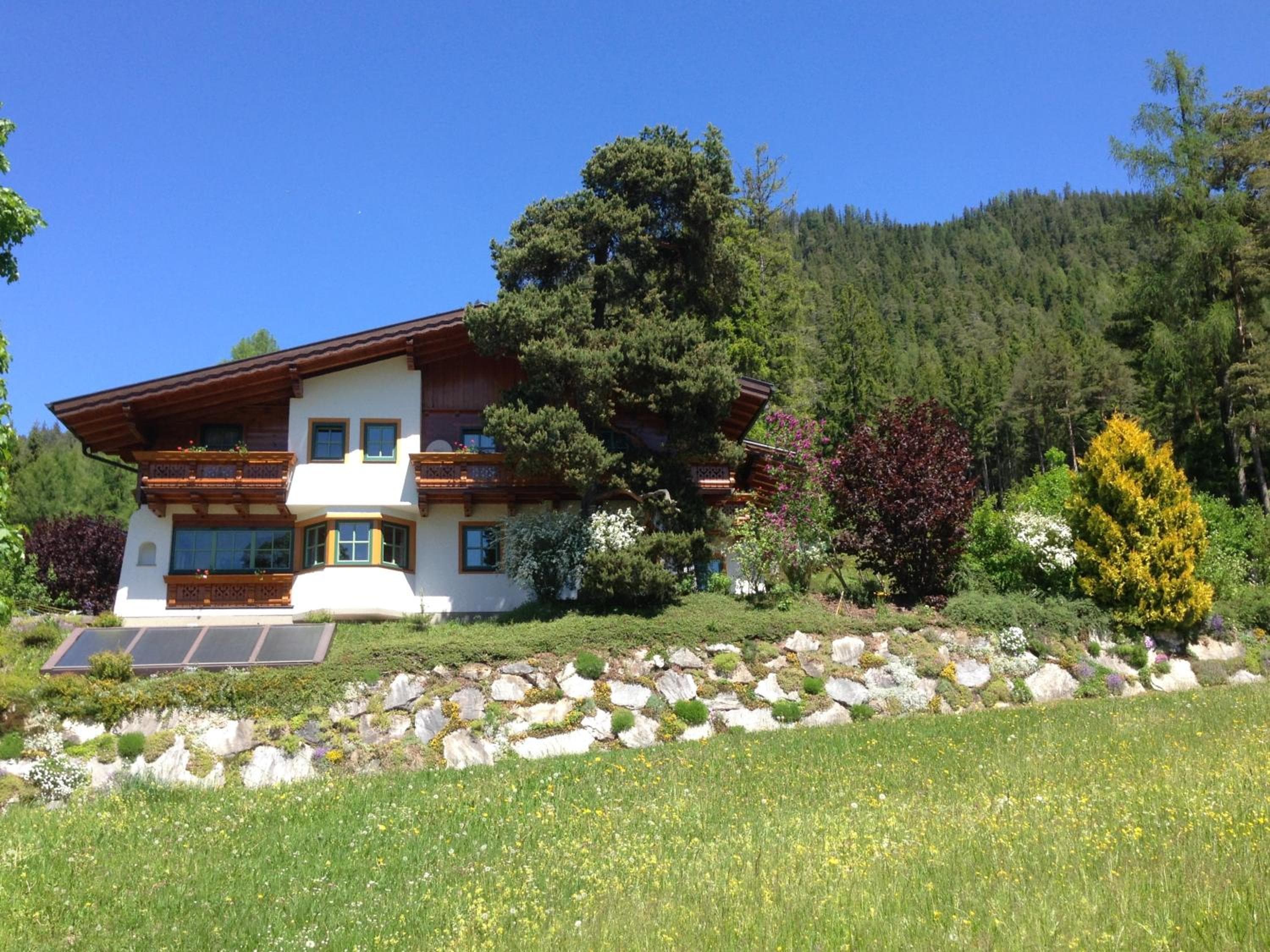 Photo 1