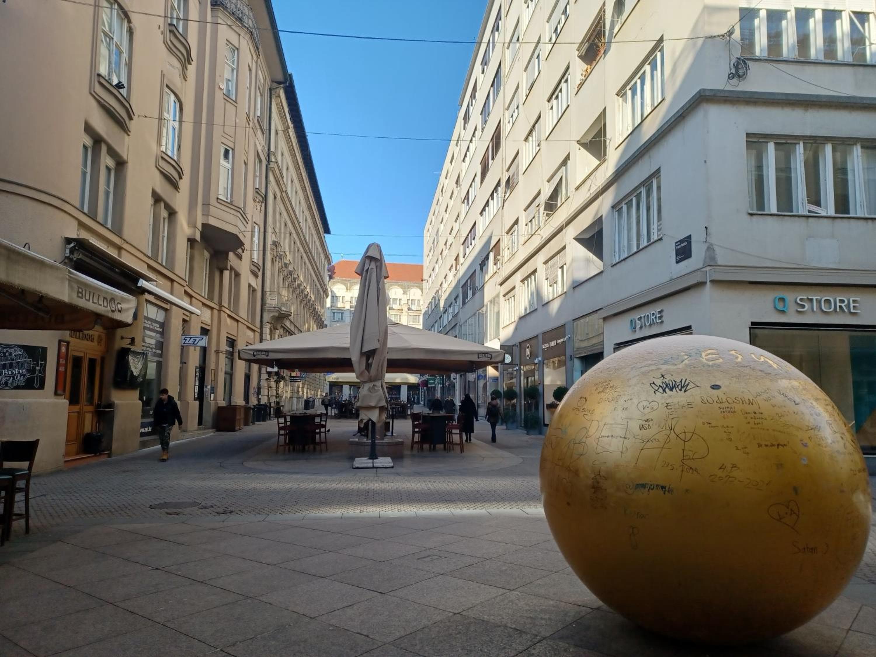Photo 19