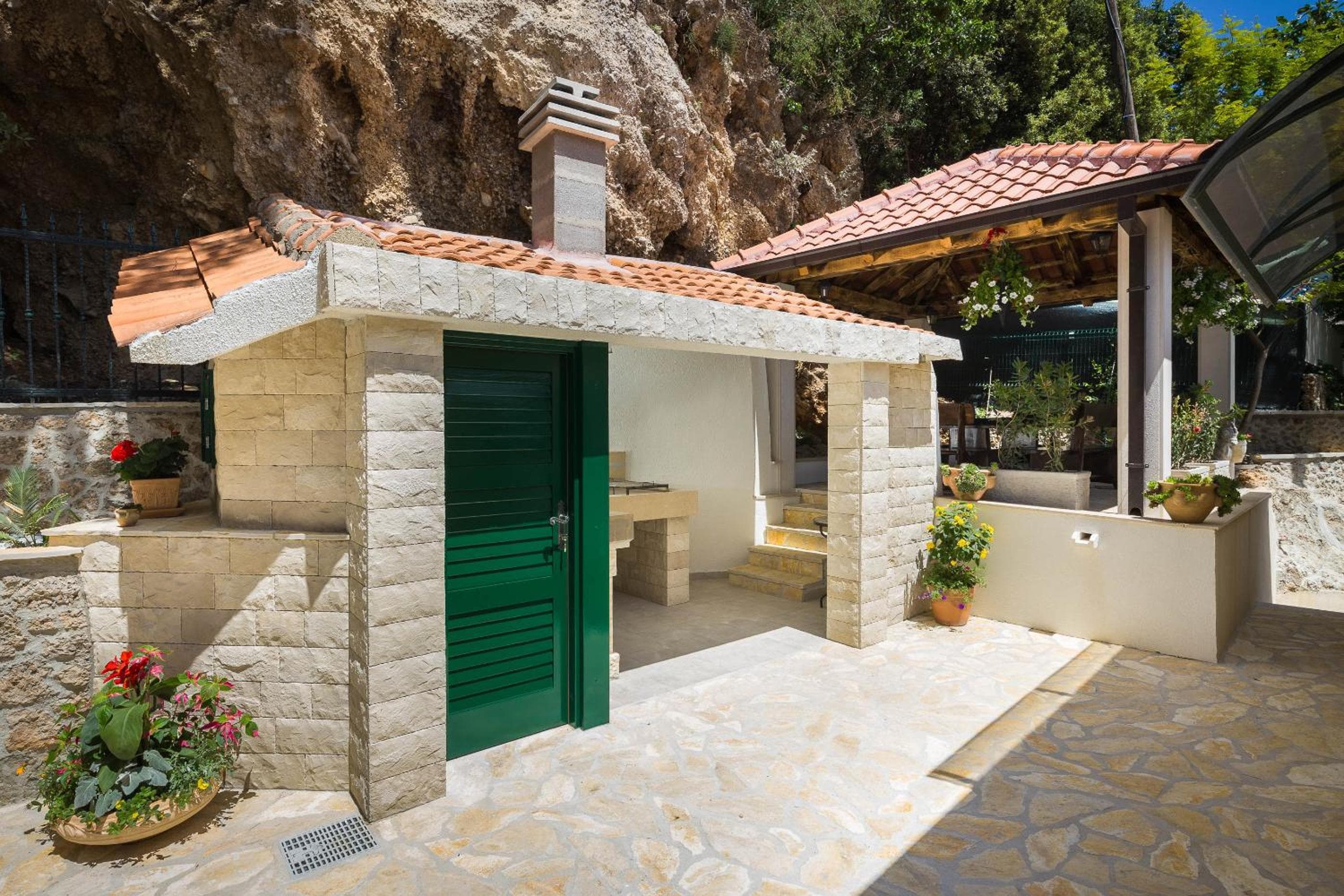 Photo 28