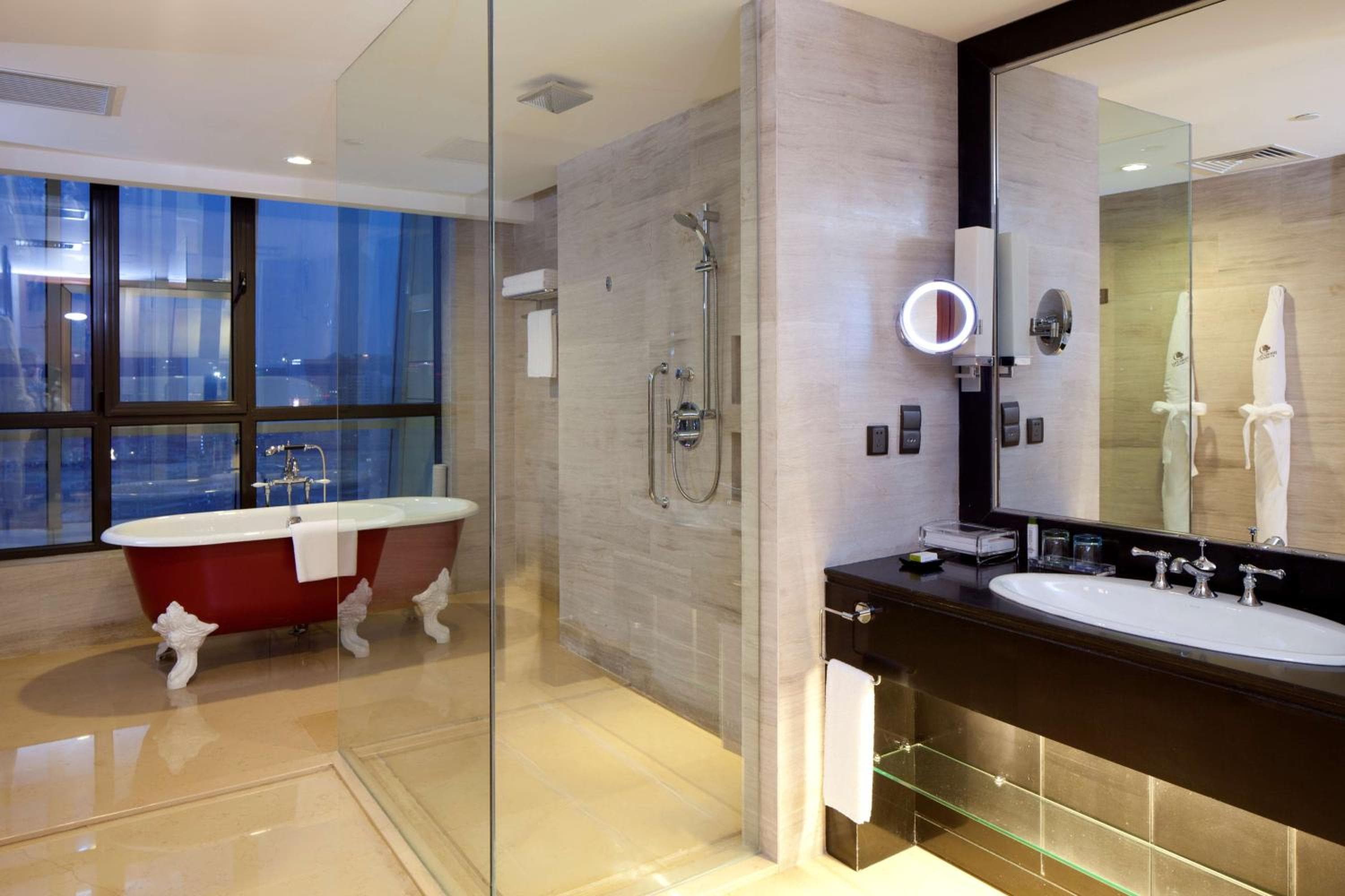 Photo 33