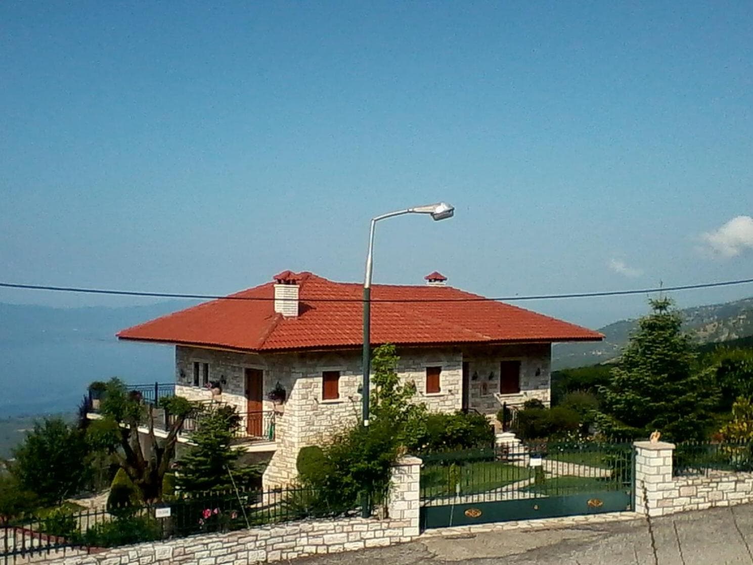 Photo 10