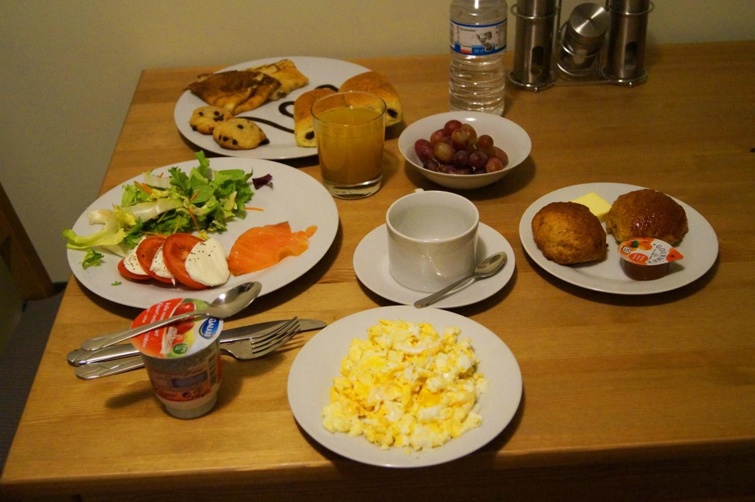 Photo 1