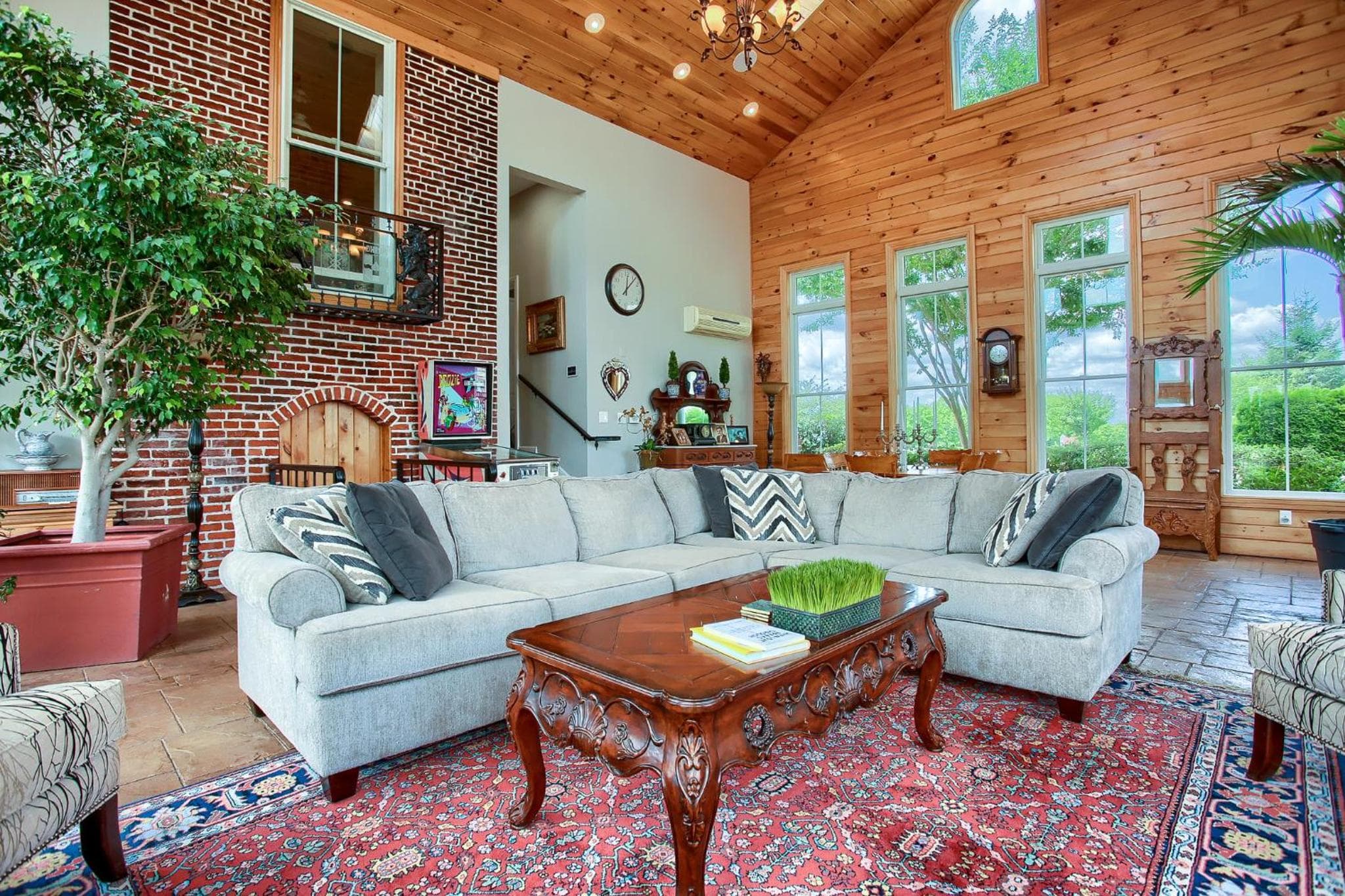 Photo 10