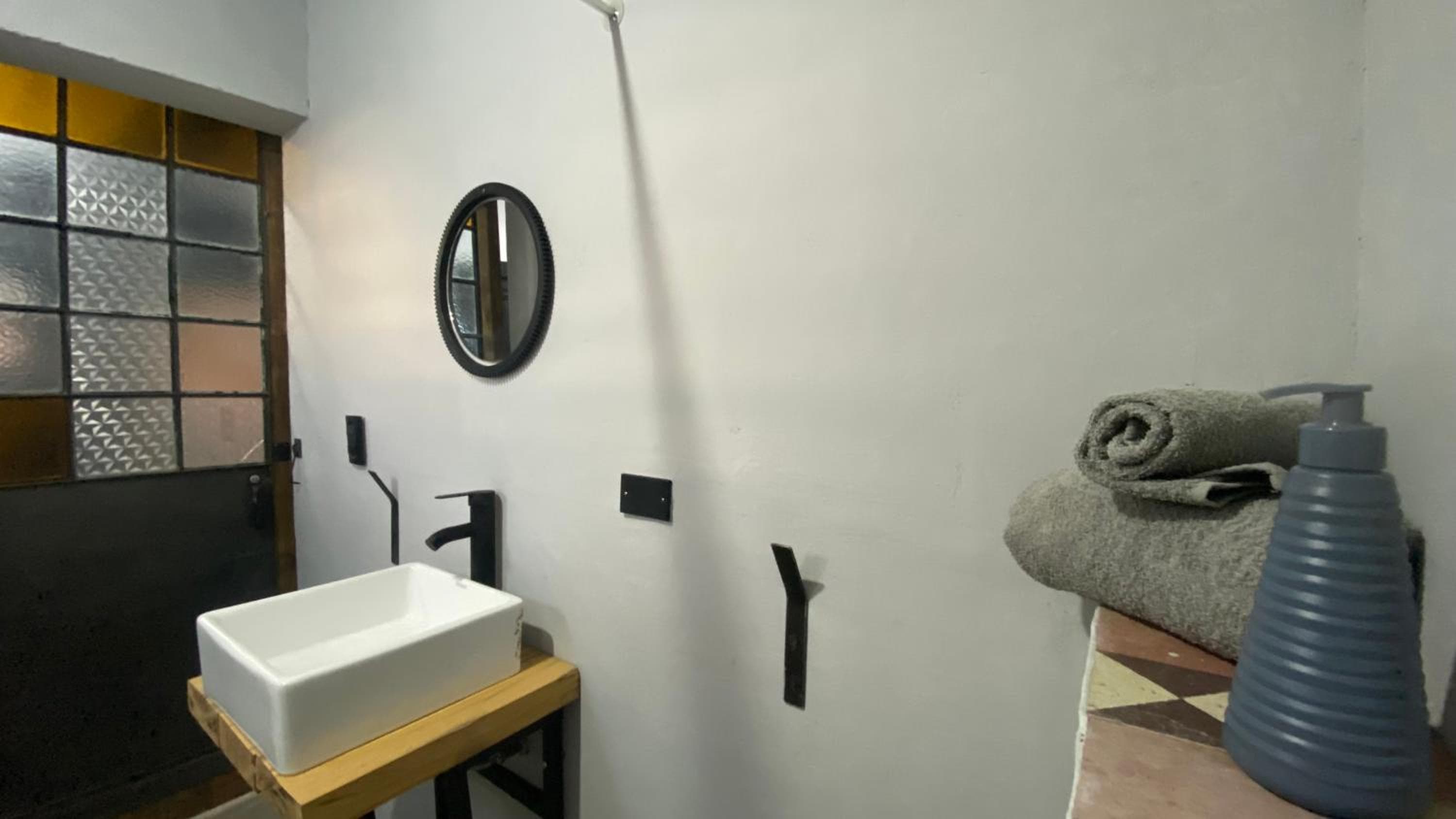 Photo 6