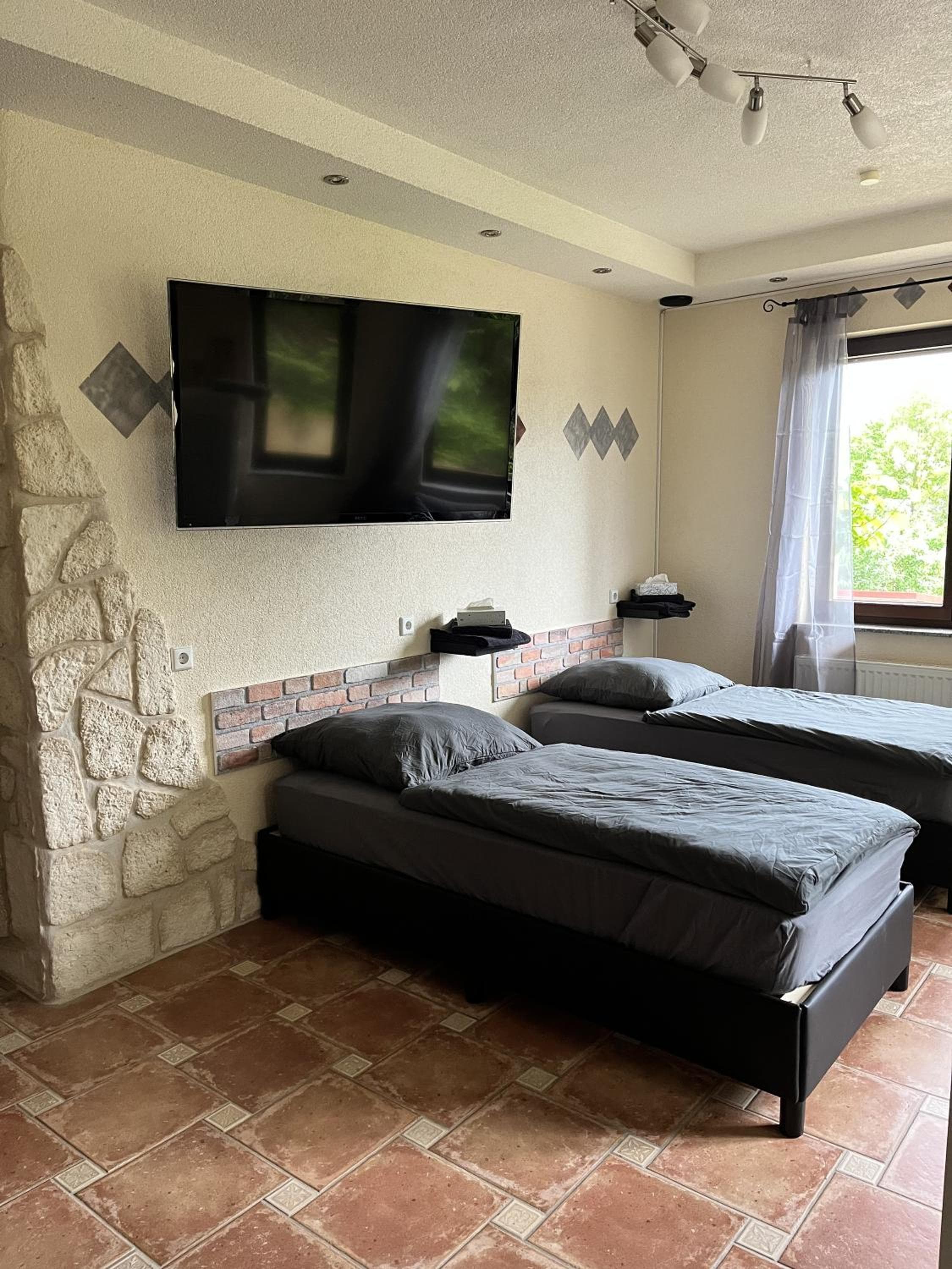 Photo 6