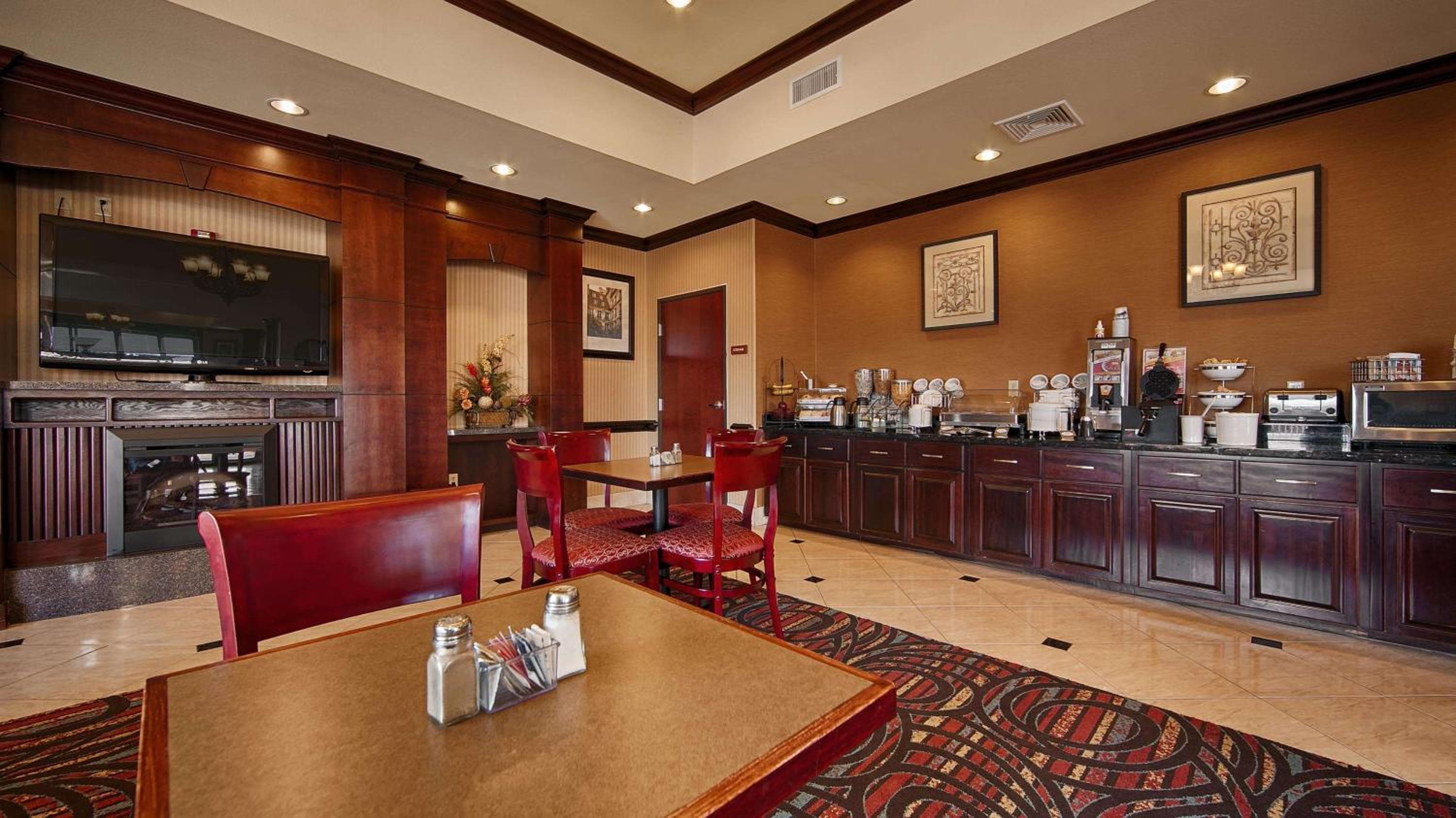 Photo 10
