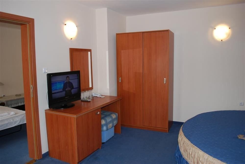 Photo 15