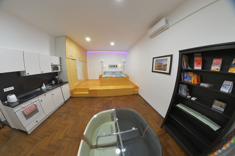 Photo 9