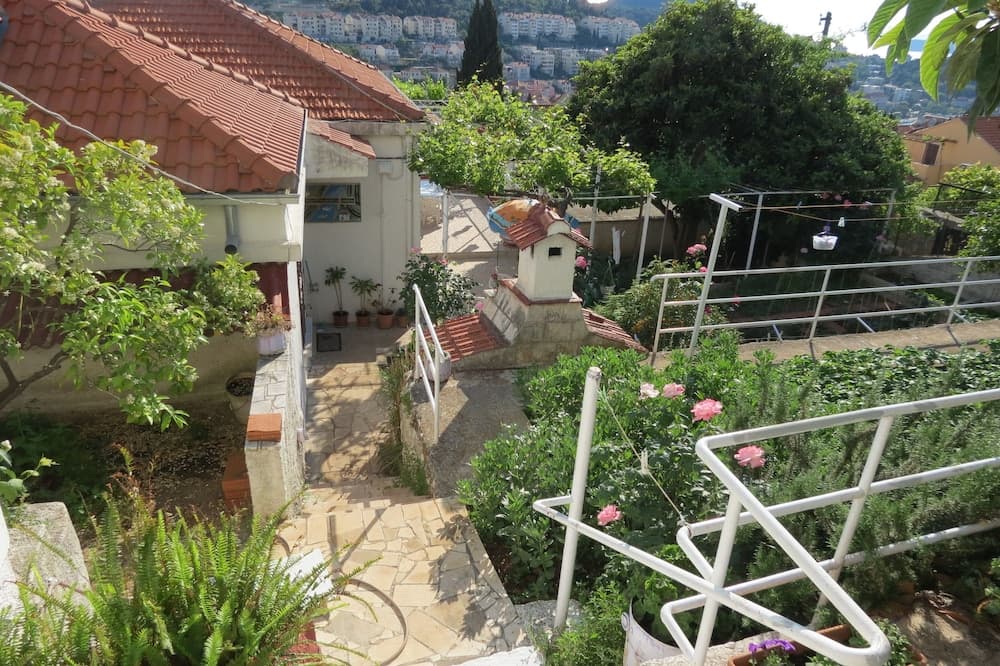 Photo 23