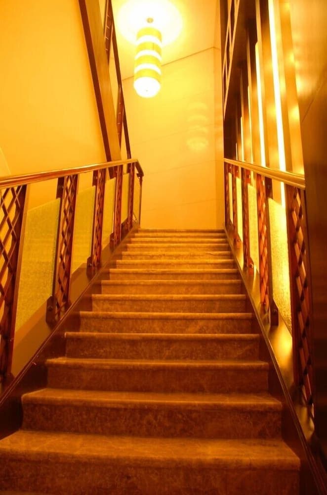 Photo 33