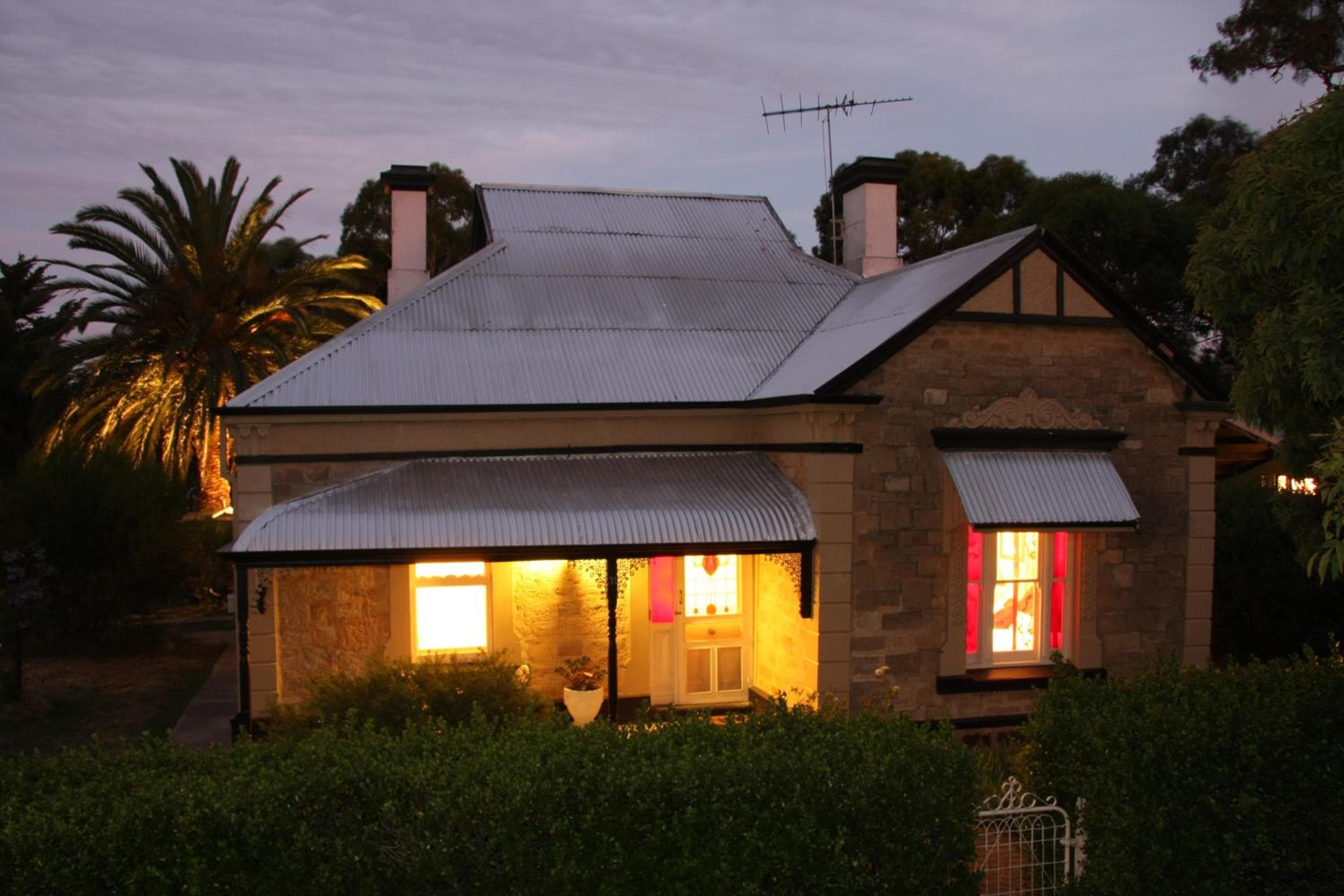 Photo 1