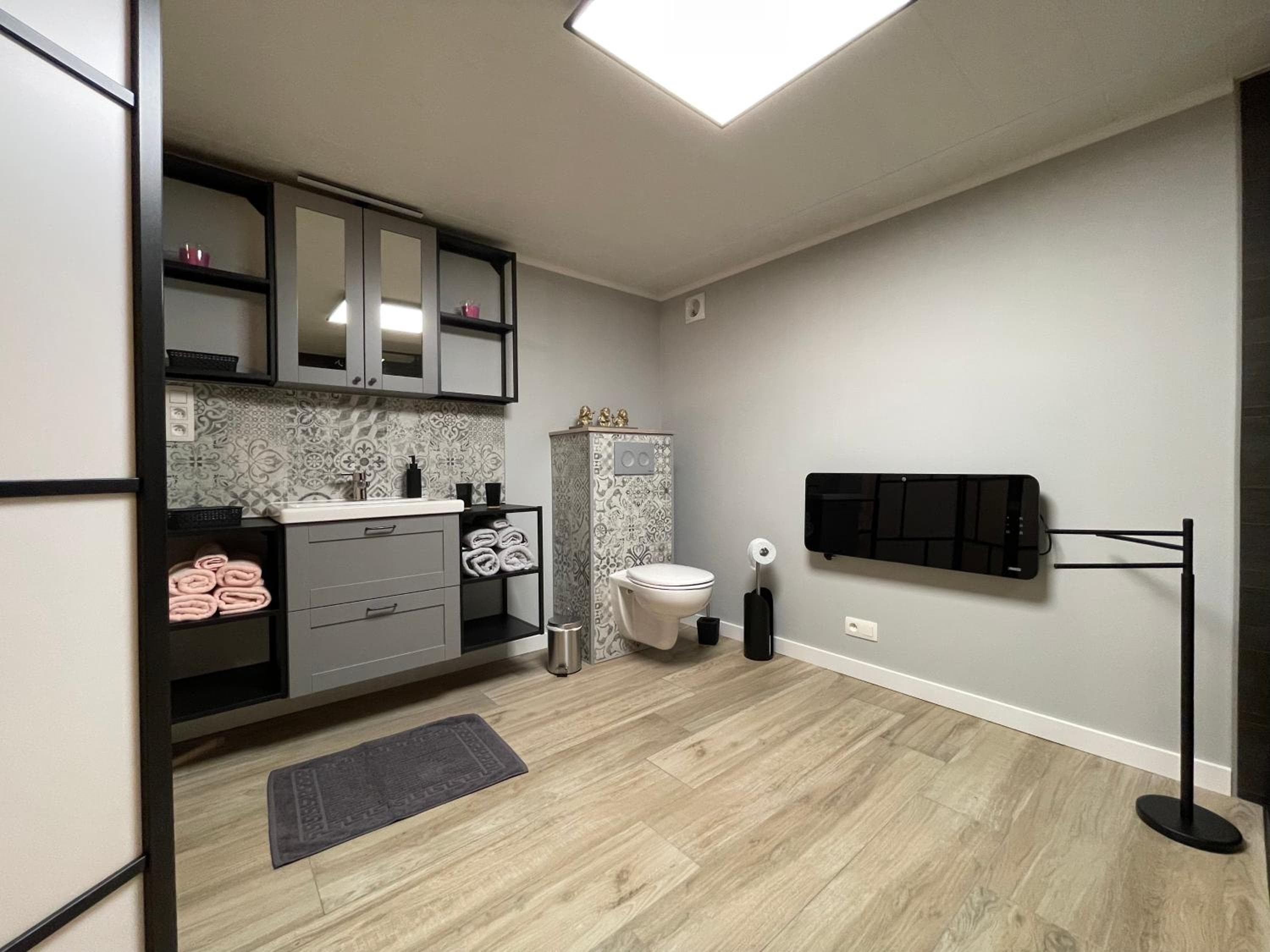 Photo 9