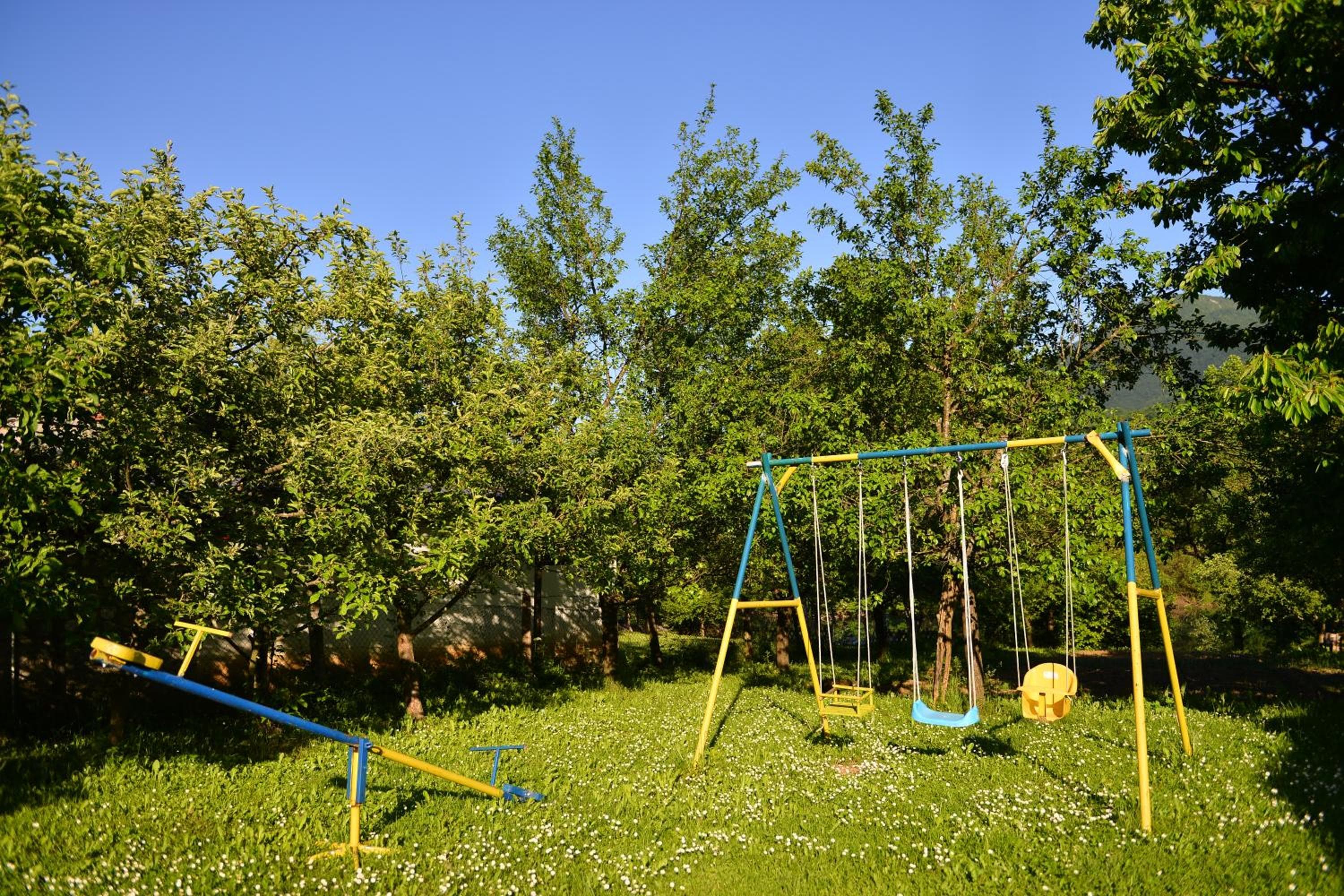 Photo 10