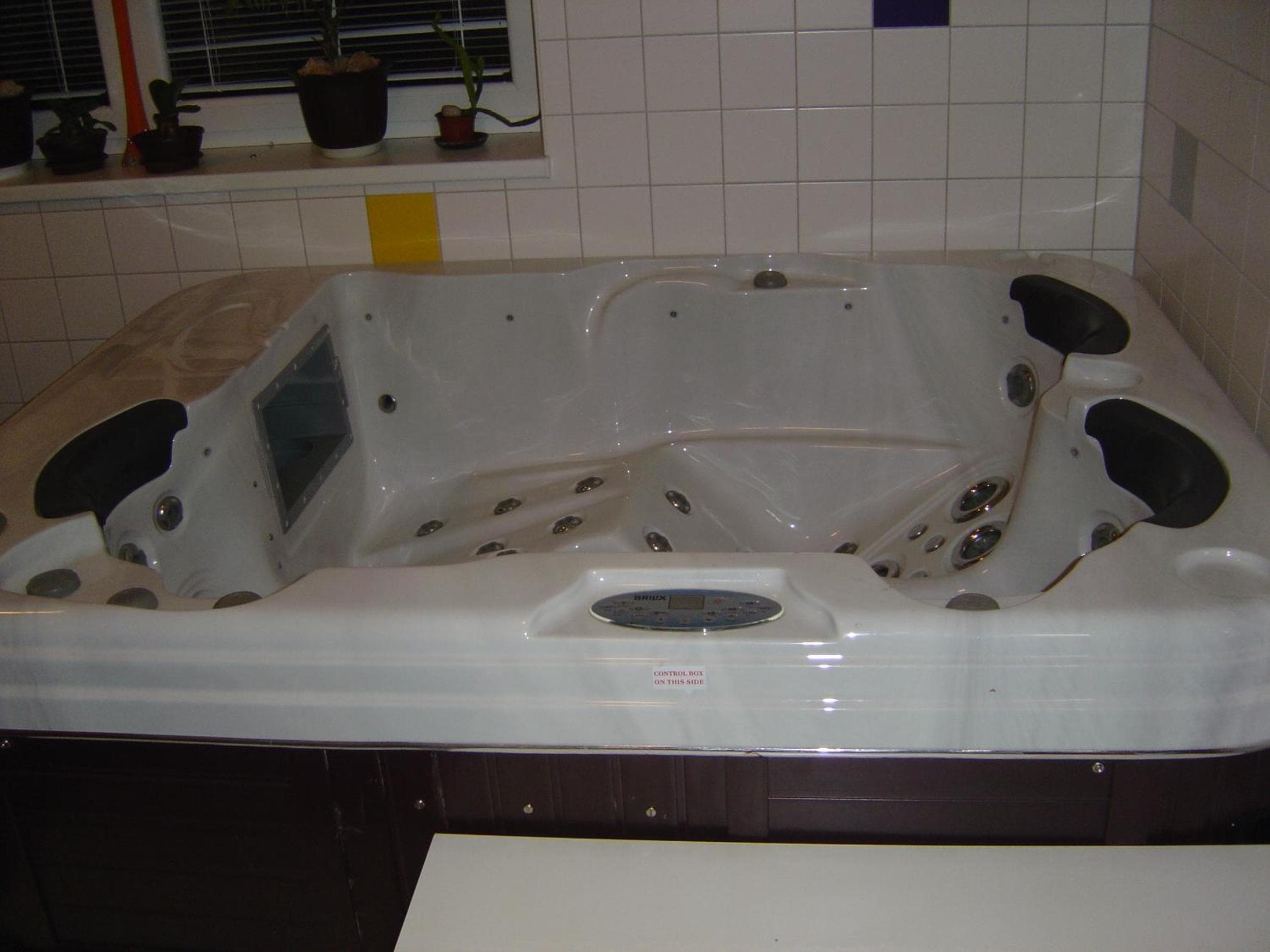 Photo 10