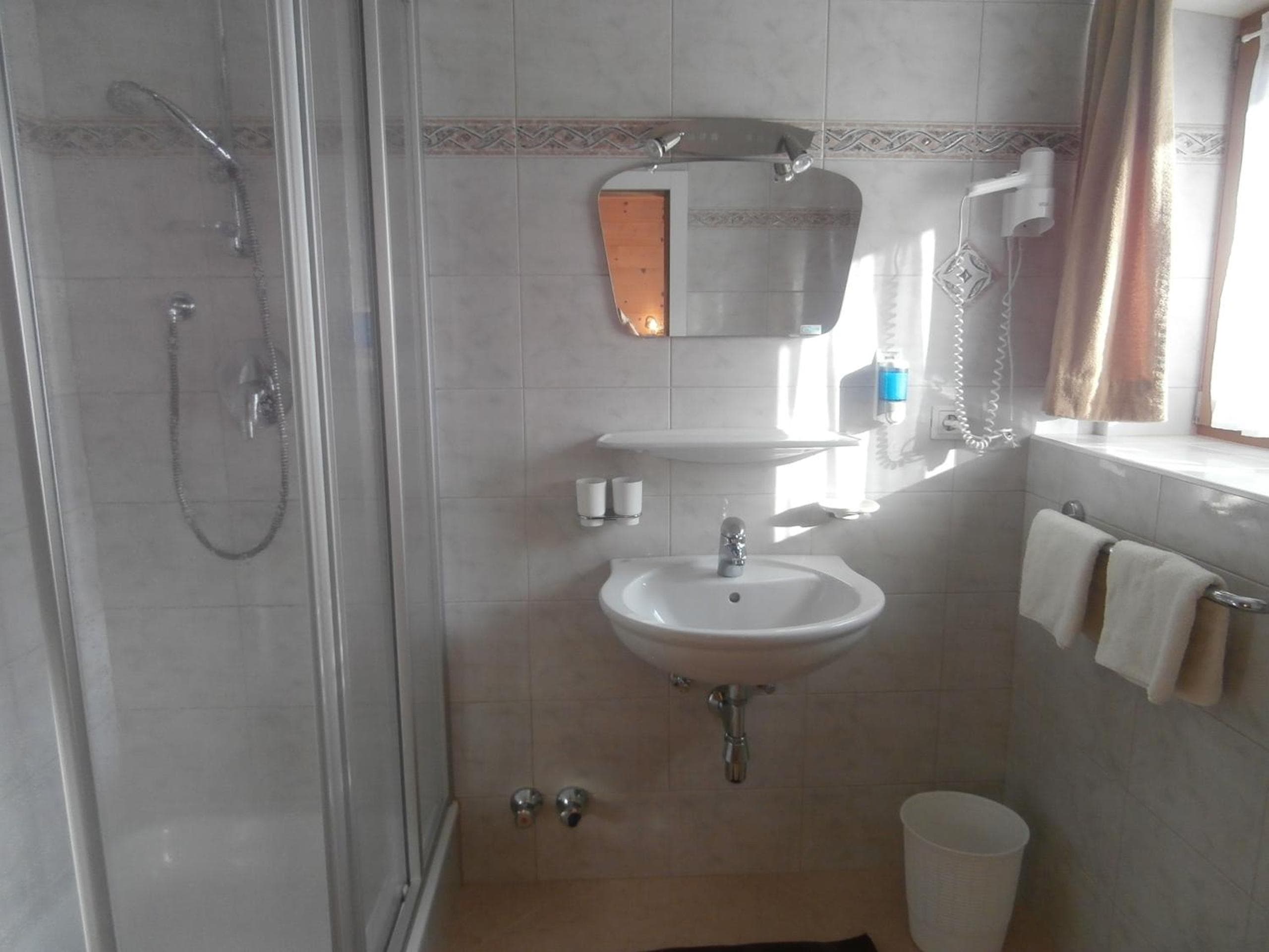 Photo 43