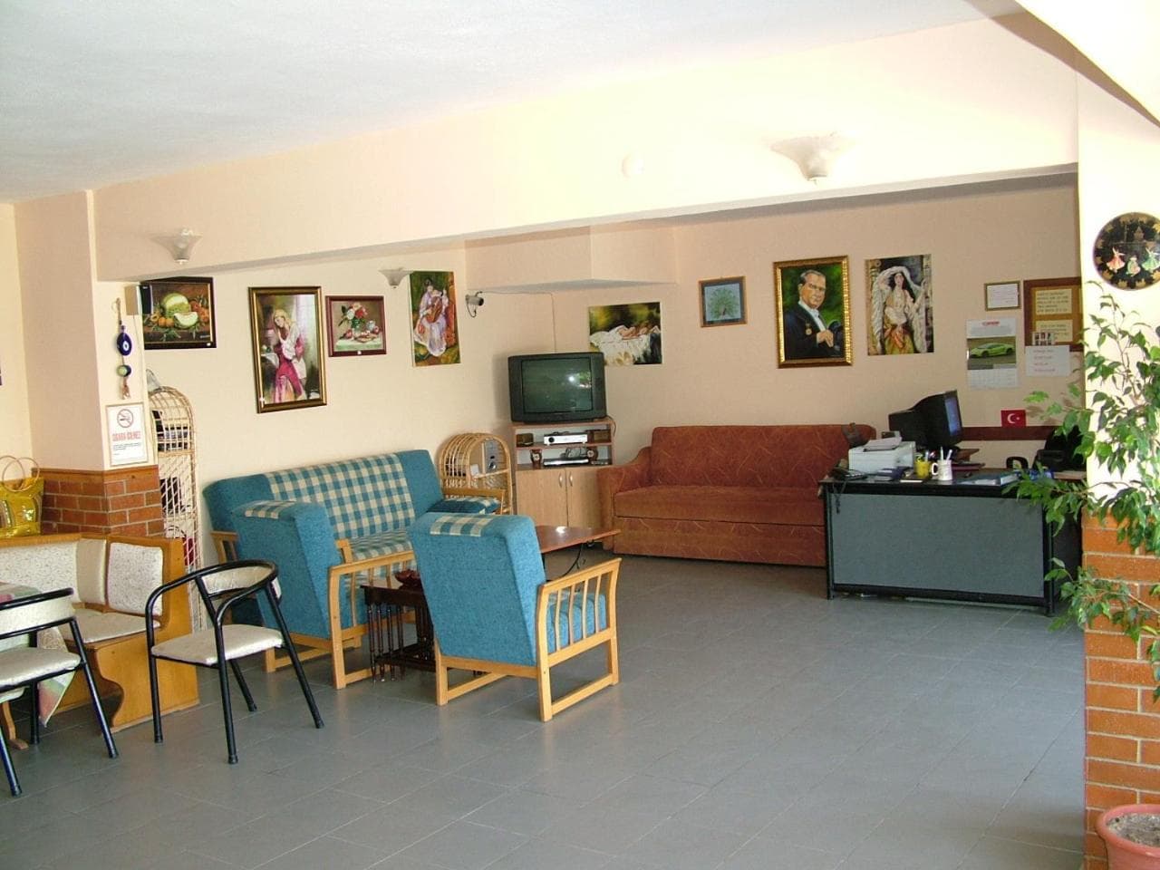 Photo 1