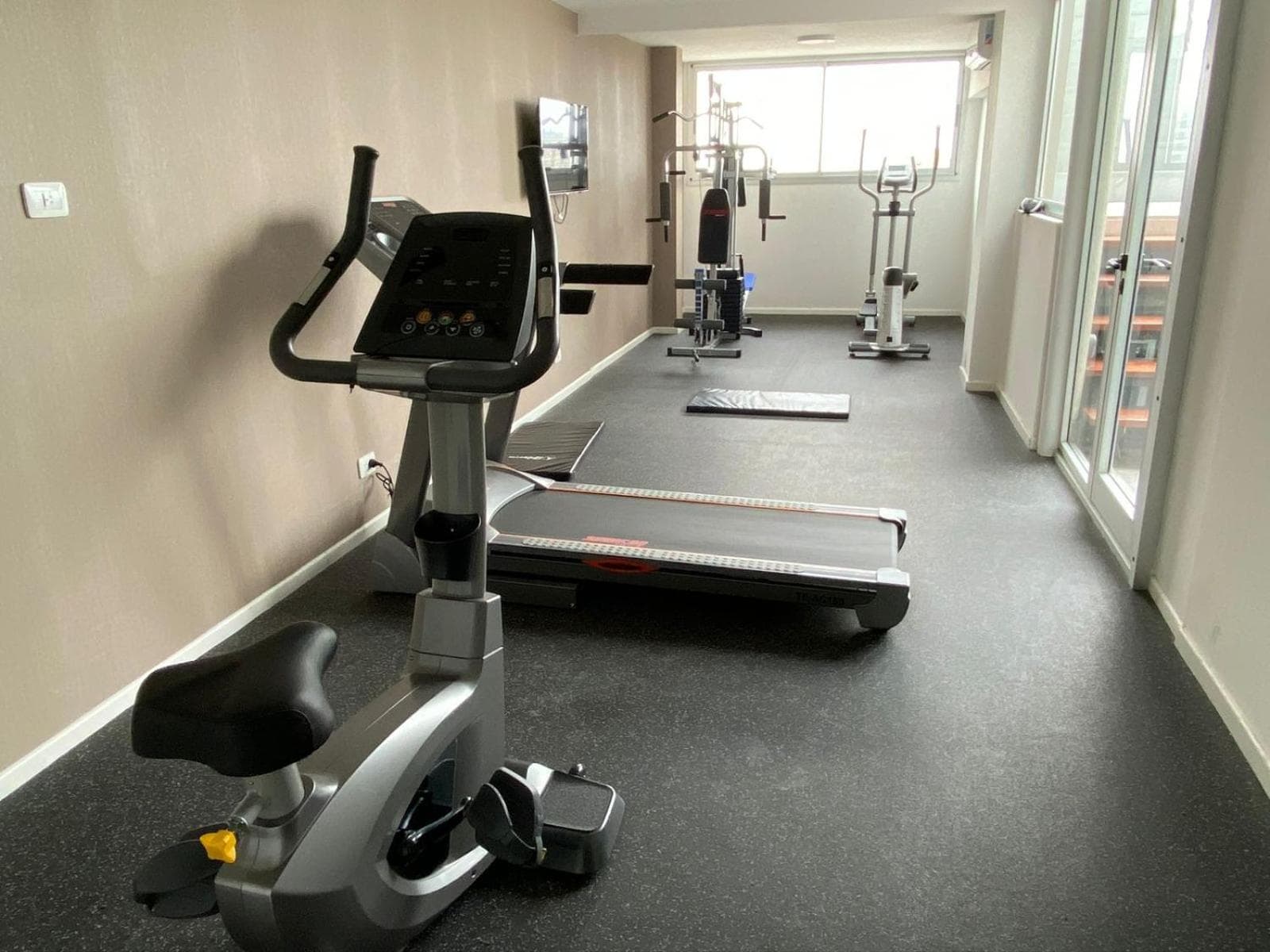 Photo 3