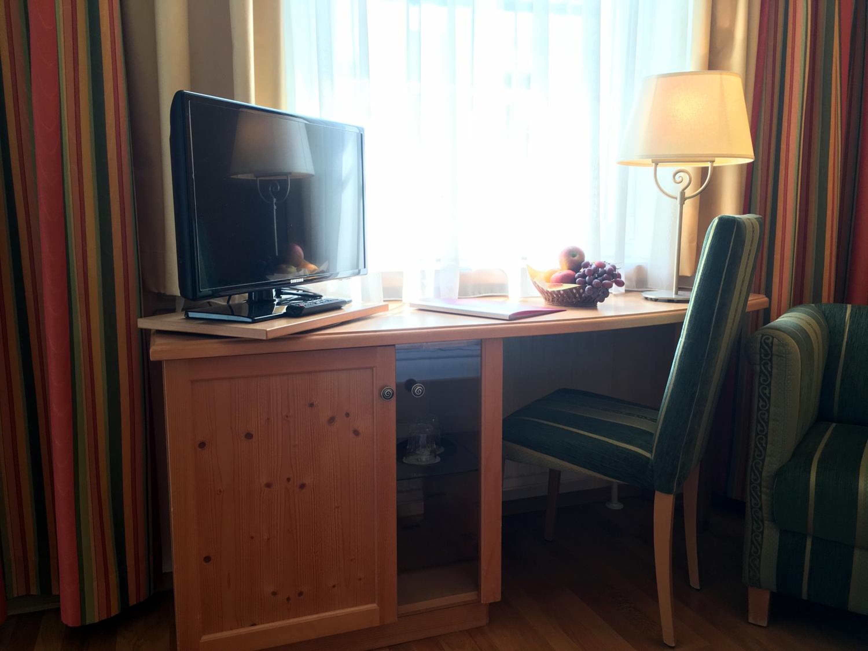 Photo 6