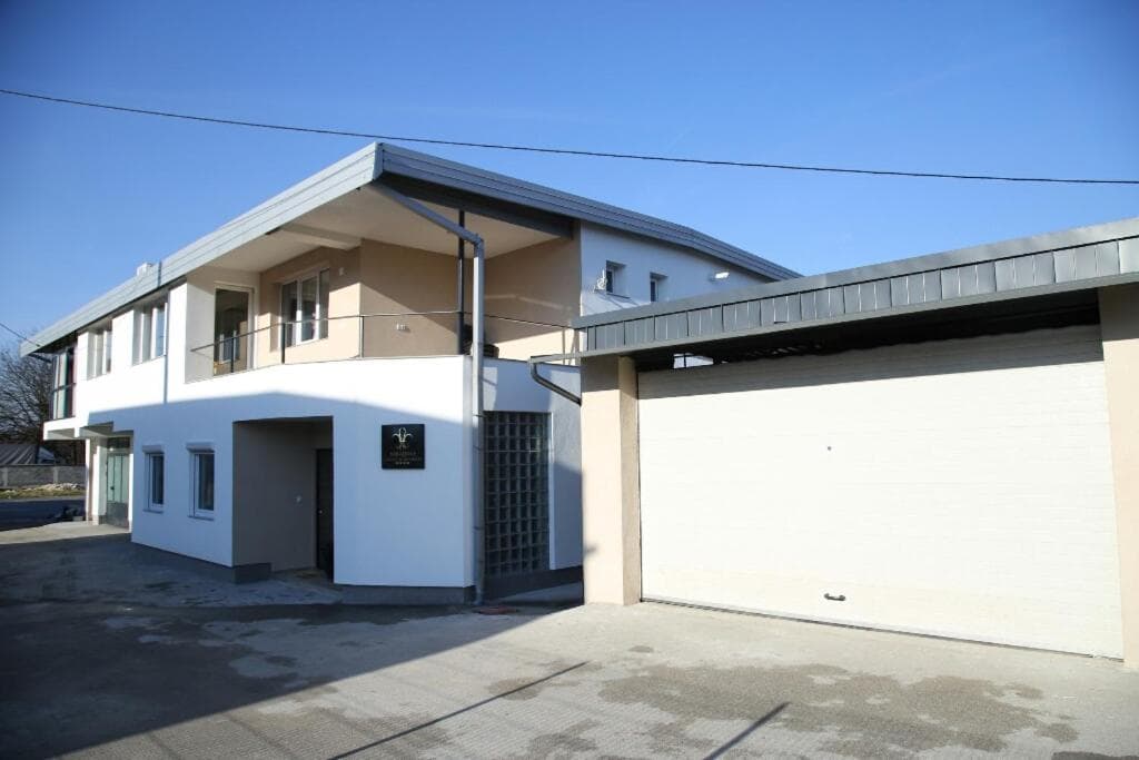 Photo 45