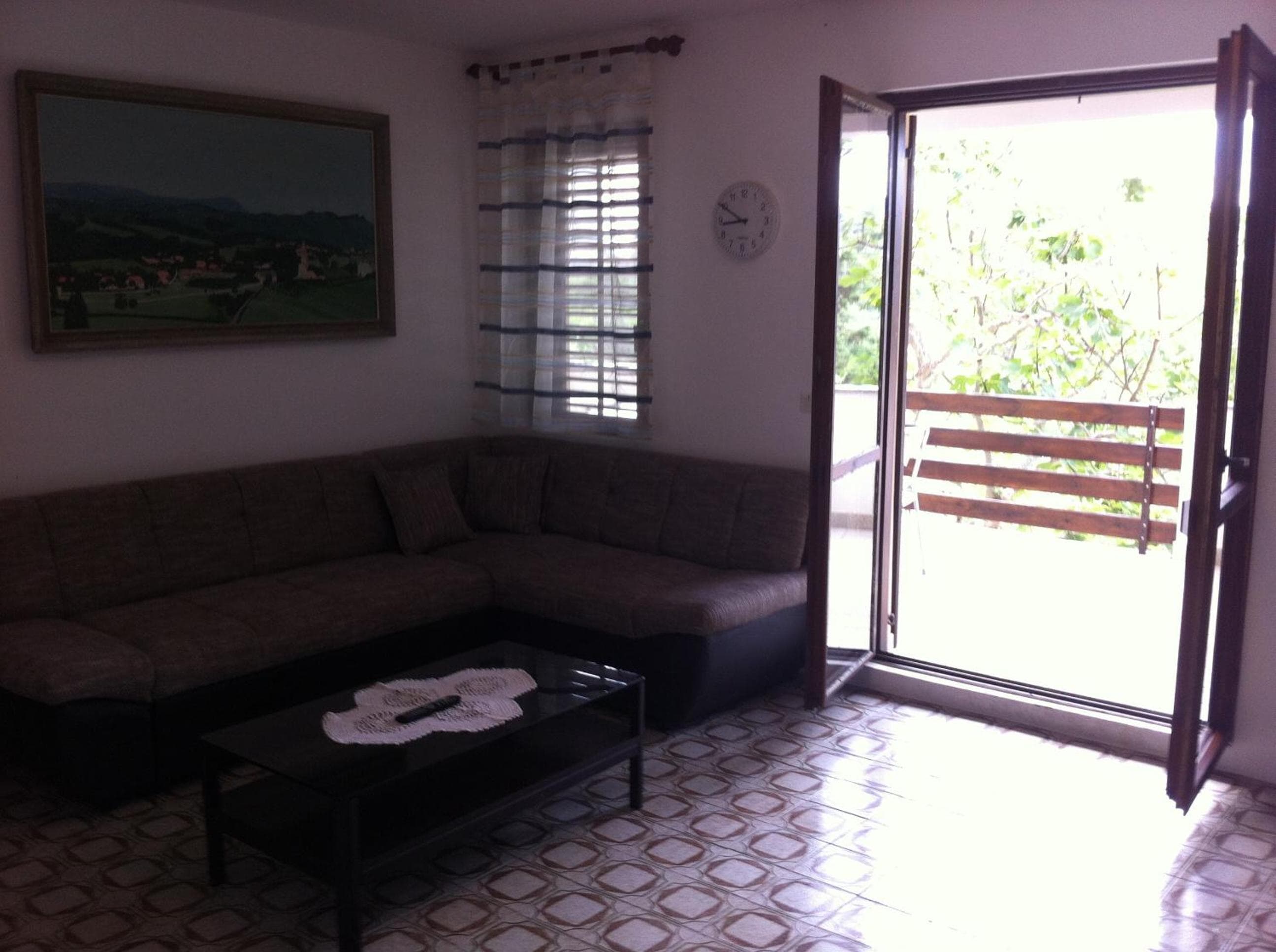 Photo 33