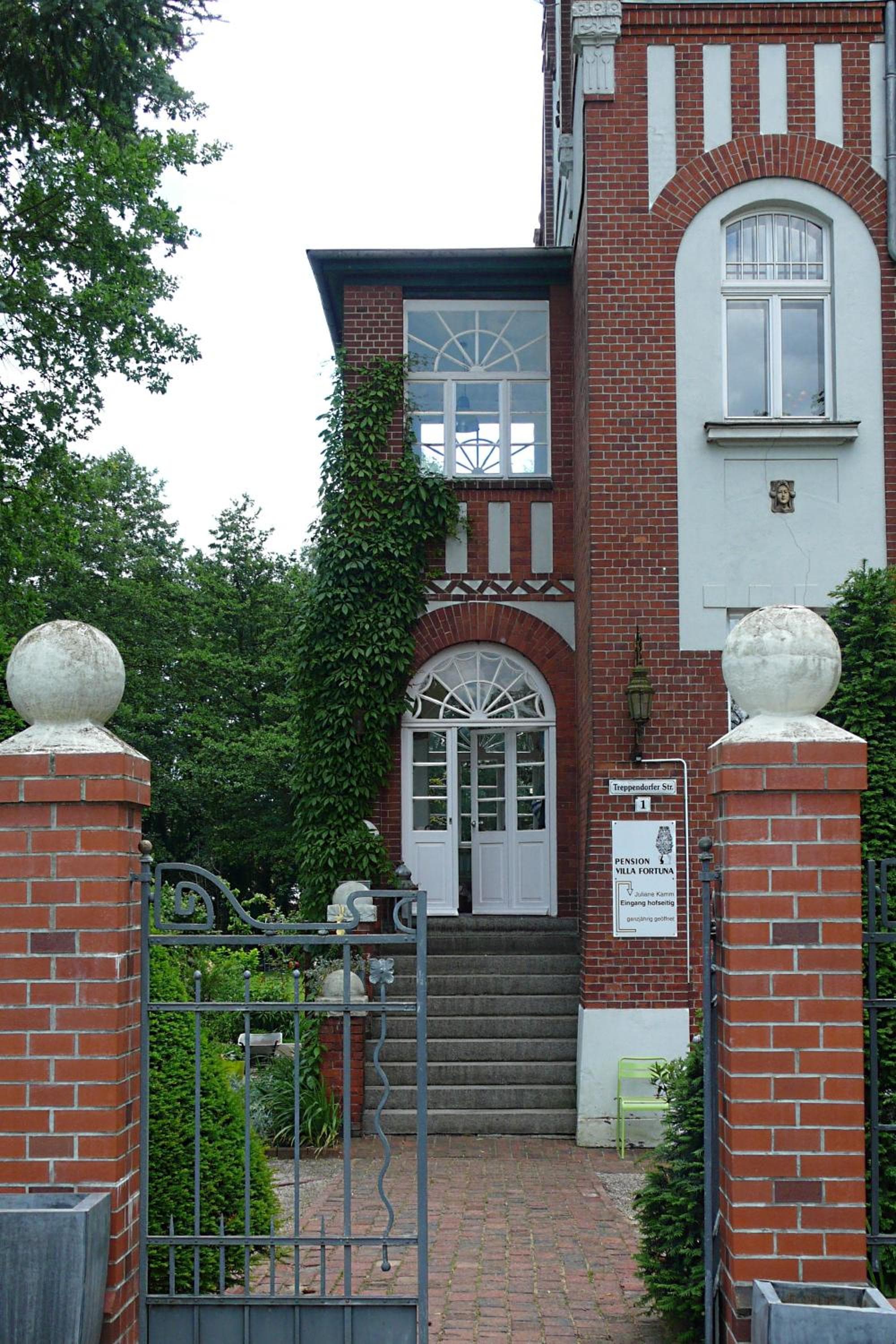 Photo 12
