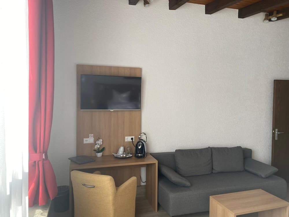 Photo 38